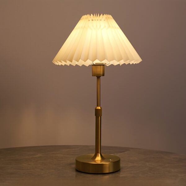 8dbf5184-a8d6-40f8-b9af-e1332bbf72e4.jpg Luxury Retro Pleated Table Lamp – USB Rechargeable Touch Dimmable Bedside Lamp